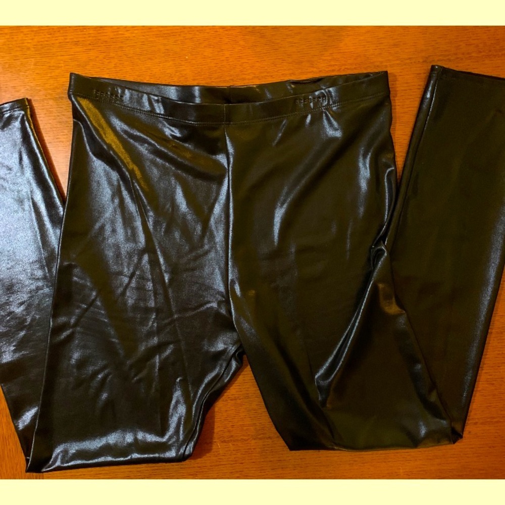 Pleather like leggings !
